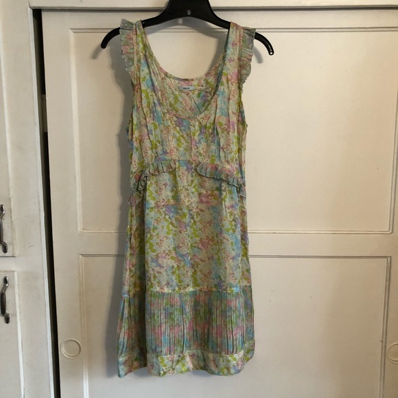 Kimchi Blue Dresses & Skirts - Kimchi Blue floral ruffle mini dress!